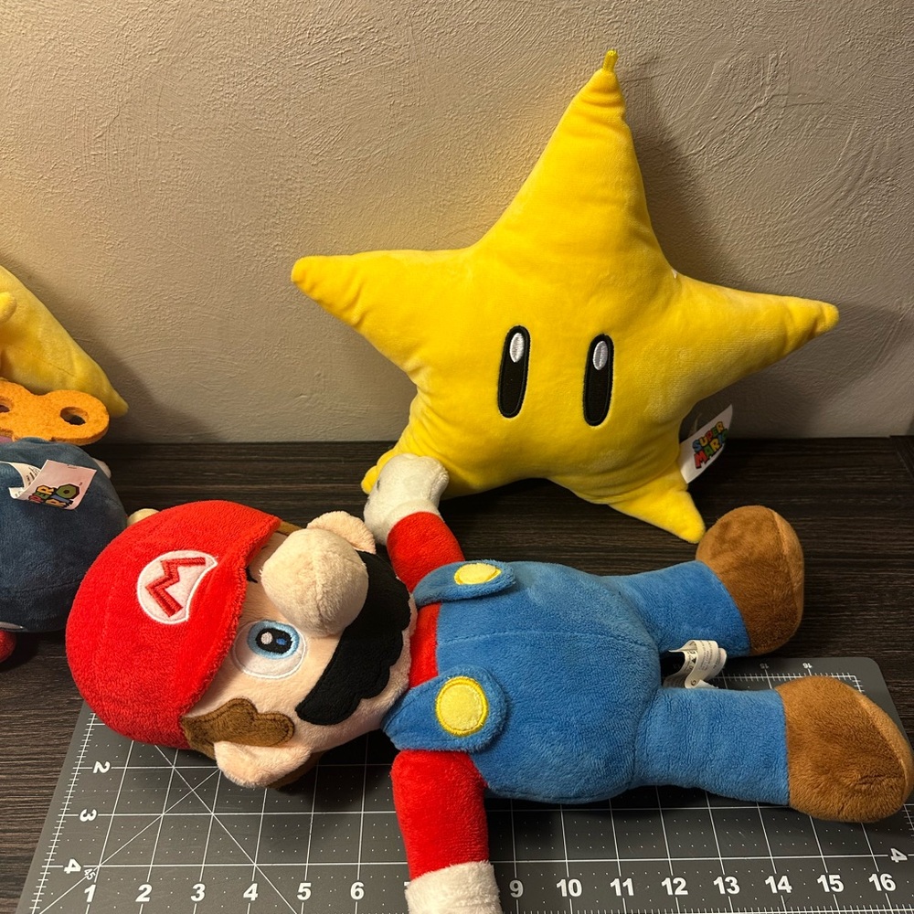 Super Mario Plush Lot Mario Star Bomb and Princess Peach - Picture 8 of 12